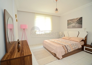 شقة ثلاث غرف وصالة مفروشة وبسعر مميز في الانيا 