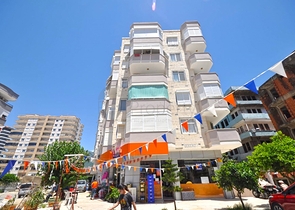 شقة ثلاث غرف وصالة مفروشة وبسعر مميز في الانيا 