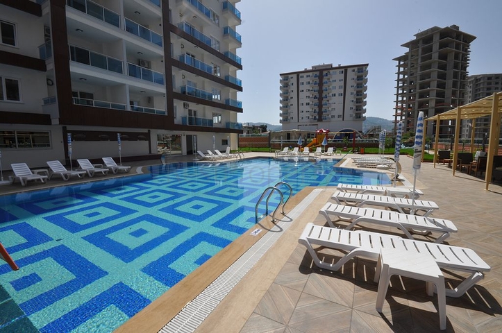 غرفة وصالة مؤثثة ضمن مجمع سكني حديث في مهموتلار / الانيا 