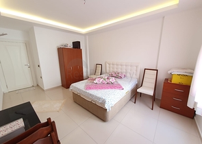 غرفة وصالة مؤثثة ضمن مجمع سكني حديث في مهموتلار / الانيا 