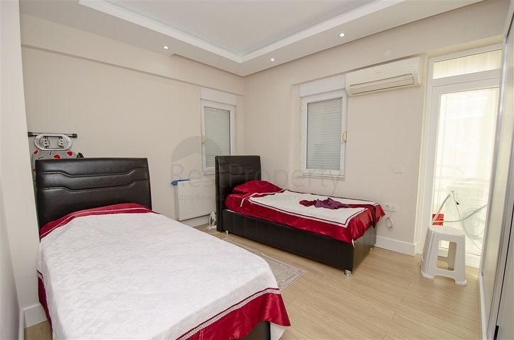 شقة 2 + 1 في 150 متر من شاطئ كونيالتي في انطاليا 