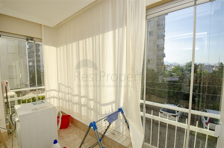 شقة 2 + 1 في 150 متر من شاطئ كونيالتي في انطاليا 