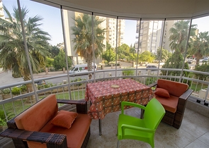 شقة 2 + 1 في 150 متر من شاطئ كونيالتي في انطاليا 