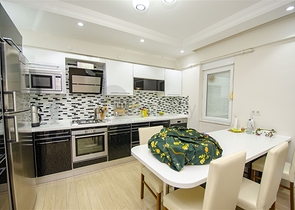 شقة 2 + 1 في 150 متر من شاطئ كونيالتي في انطاليا 