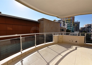 على مسافة 100 متر من شاطئ البحر - شقة مفروشة ضمن مجمع حديث في مهموتلار / الانيا 