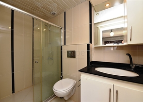 على مسافة 100 متر من شاطئ البحر - شقة مفروشة ضمن مجمع حديث في مهموتلار / الانيا 