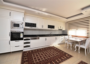 على مسافة 100 متر من شاطئ البحر - شقة مفروشة ضمن مجمع حديث في مهموتلار / الانيا 