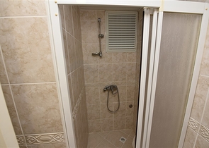 غرفتين وصالة مفروشة ضمن منطقة جيكجلي الهادئة في الانيا 