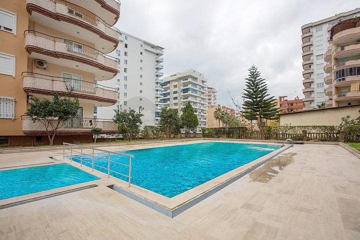 شقة عائلية مفروشة من تصميم غرفتين وصالة في مهموتلار / الانيا 