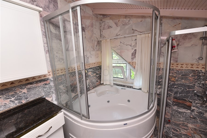 فيلا مفروشة قريبة من البحر في كاستل / الانيا 