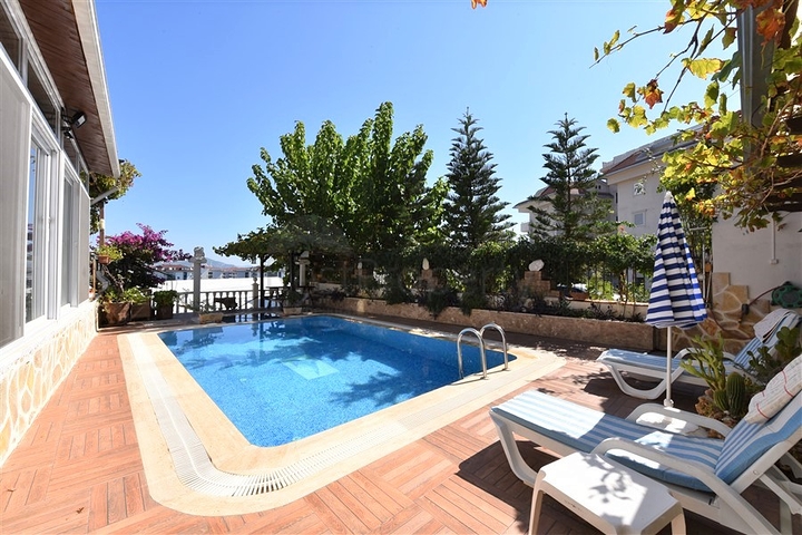 فيلا مفروشة قريبة من البحر في كاستل / الانيا 