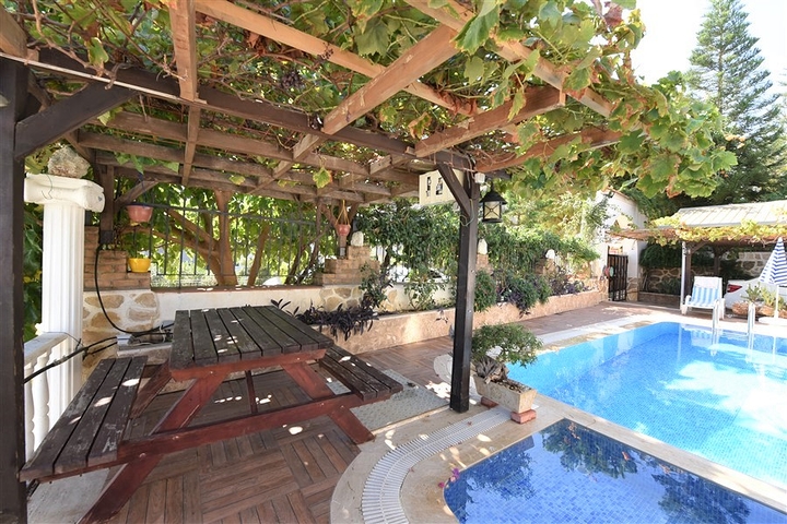 فيلا مفروشة قريبة من البحر في كاستل / الانيا 