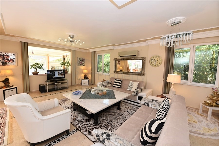 فيلا مفروشة قريبة من البحر في كاستل / الانيا 