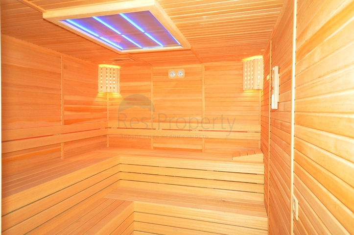 شقة تصميم غرفة وصالة ضمن مجمع سكني حديث في مهموتلار 