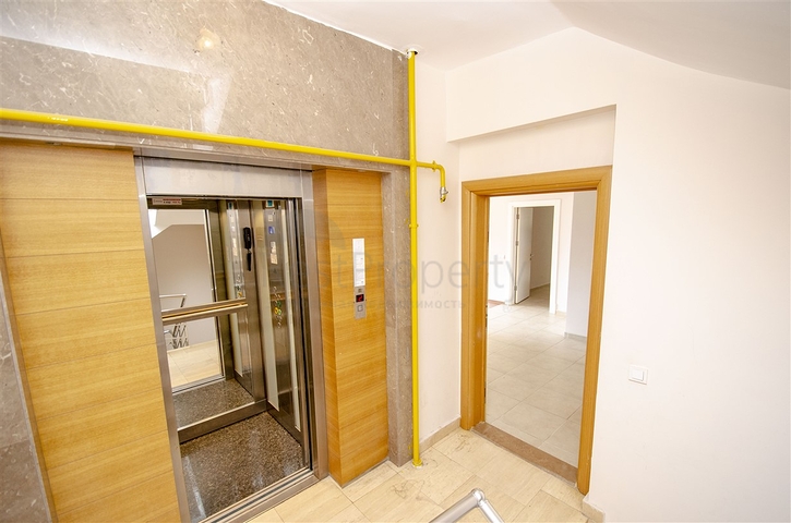 شقة فسيحة 4 + 1 في اونجلي كونيالتي أنطاليا 