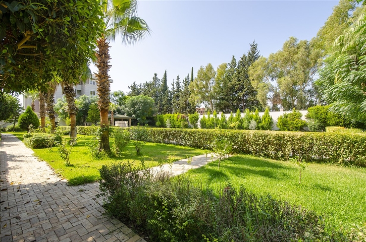 شقة فسيحة 4 + 1 في اونجلي كونيالتي أنطاليا 