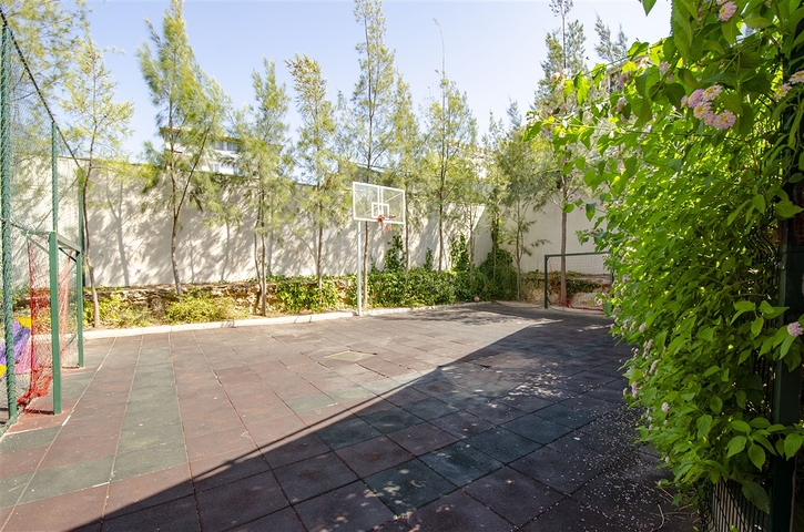 شقة فسيحة 4 + 1 في اونجلي كونيالتي أنطاليا 