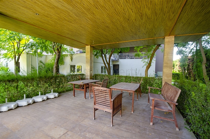 شقة فسيحة 4 + 1 في اونجلي كونيالتي أنطاليا 