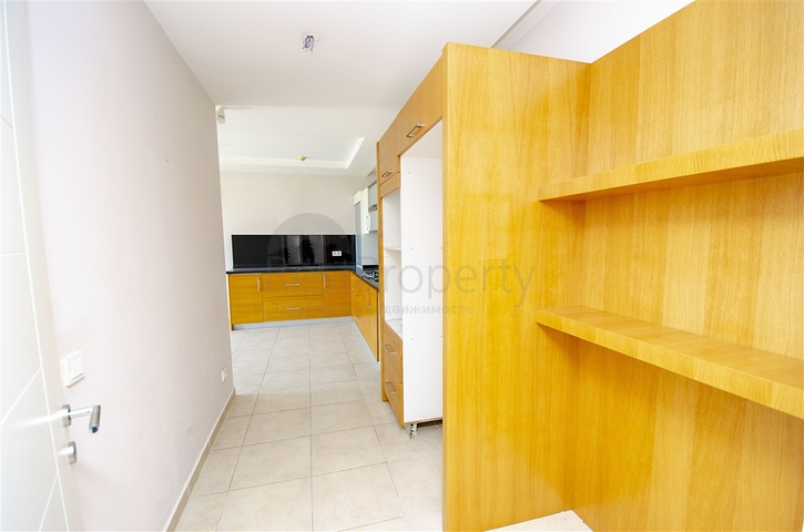 شقة فسيحة 4 + 1 في اونجلي كونيالتي أنطاليا 