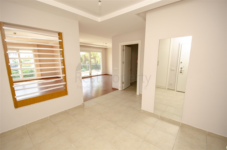 شقة فسيحة 4 + 1 في اونجلي كونيالتي أنطاليا 