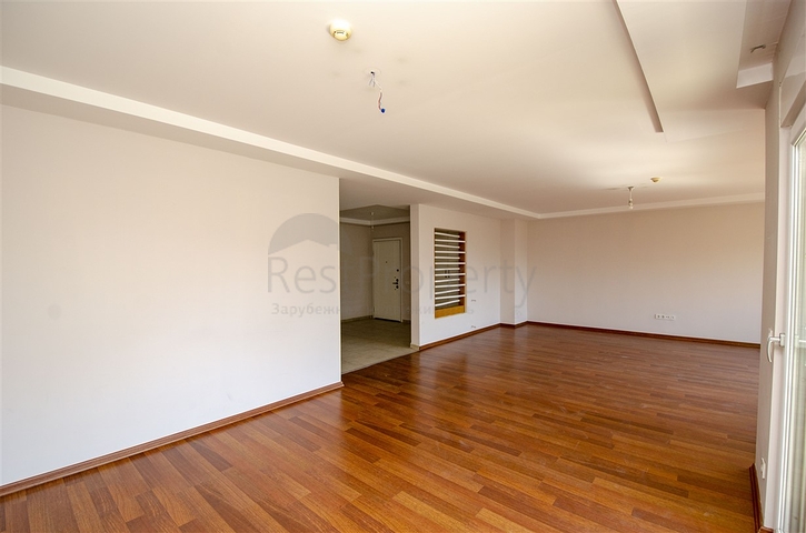 شقة فسيحة 4 + 1 في اونجلي كونيالتي أنطاليا 