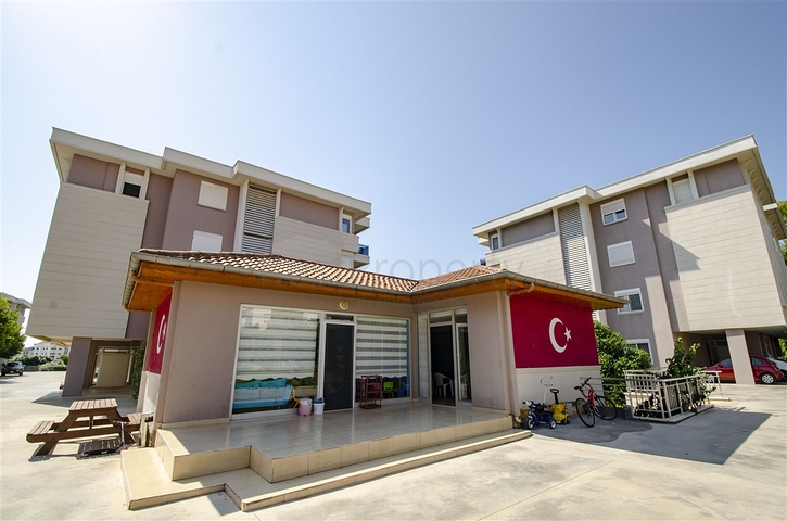 شقة فسيحة 4 + 1 في اونجلي كونيالتي أنطاليا 