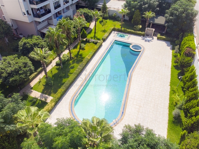 شقة فسيحة 4 + 1 في اونجلي كونيالتي أنطاليا 