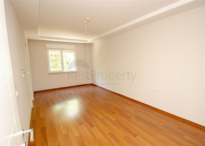 شقة فسيحة 4 + 1 في اونجلي كونيالتي أنطاليا 