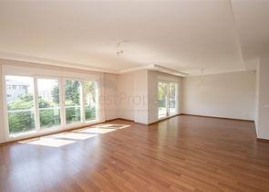 شقة فسيحة 4 + 1 في اونجلي كونيالتي أنطاليا 