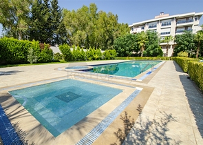 شقة فسيحة 4 + 1 في اونجلي كونيالتي أنطاليا 