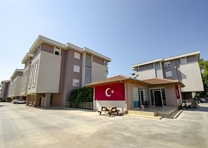 شقة فسيحة 4 + 1 في اونجلي كونيالتي أنطاليا 