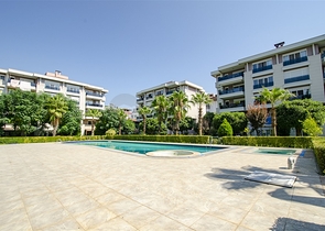 شقة فسيحة 4 + 1 في اونجلي كونيالتي أنطاليا 