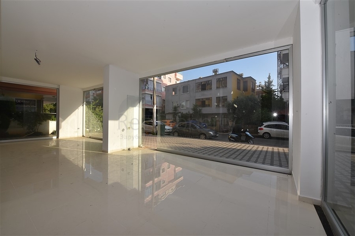 عقار تجاري في مركز الانيا 