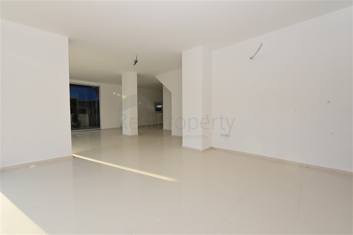 عقار تجاري في مركز الانيا 