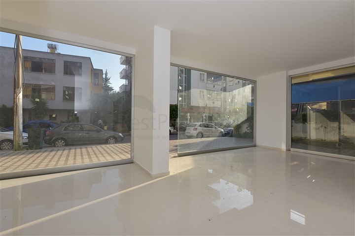 عقار تجاري في مركز الانيا 