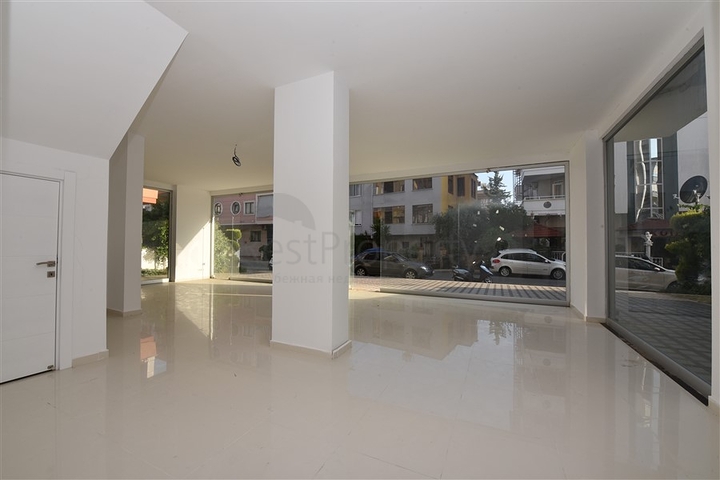 عقار تجاري في مركز الانيا 