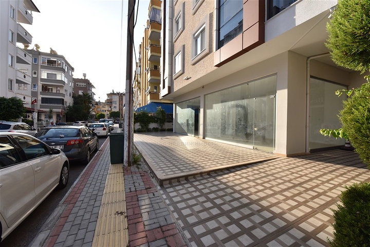 عقار تجاري في مركز الانيا 