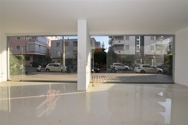 عقار تجاري في مركز الانيا 