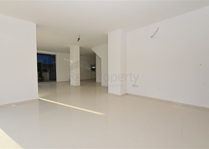 عقار تجاري في مركز الانيا 