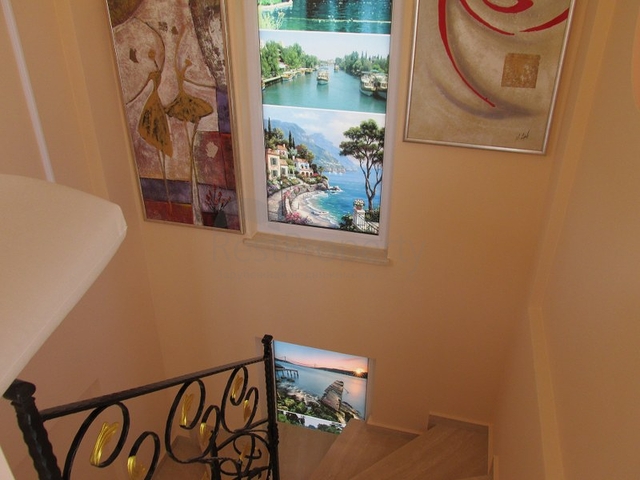 فيلا فخمة في كوناكليه 