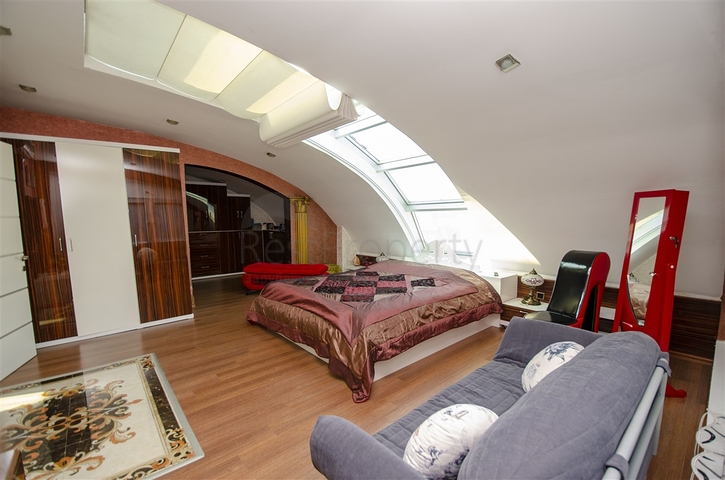  شقة واسعة 4+1 في منطقة اونجالي من كونيالتي أنطاليا