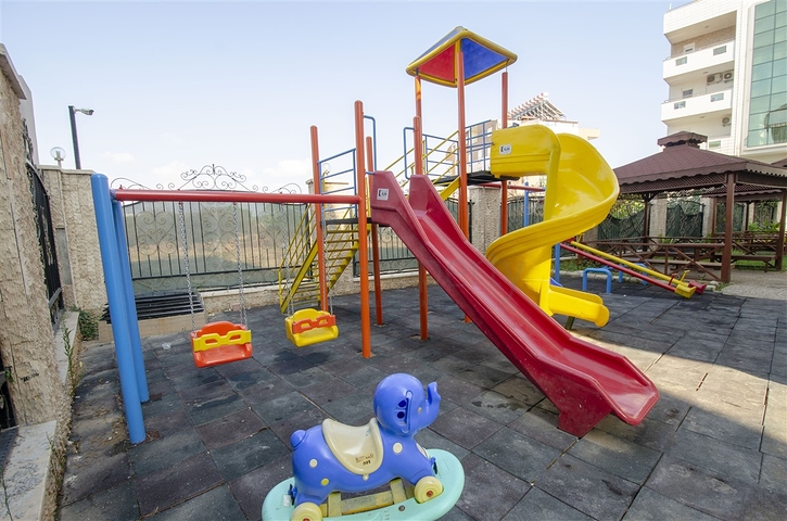  شقة واسعة 4+1 في منطقة اونجالي من كونيالتي أنطاليا