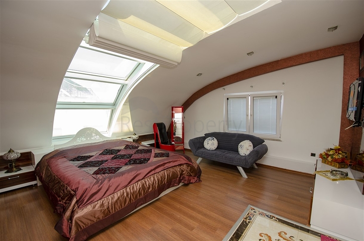  شقة واسعة 4+1 في منطقة اونجالي من كونيالتي أنطاليا