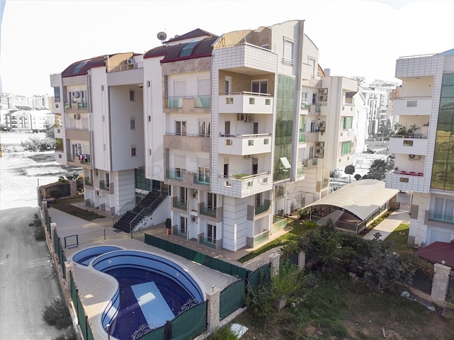  شقة واسعة 4+1 في منطقة اونجالي من كونيالتي أنطاليا