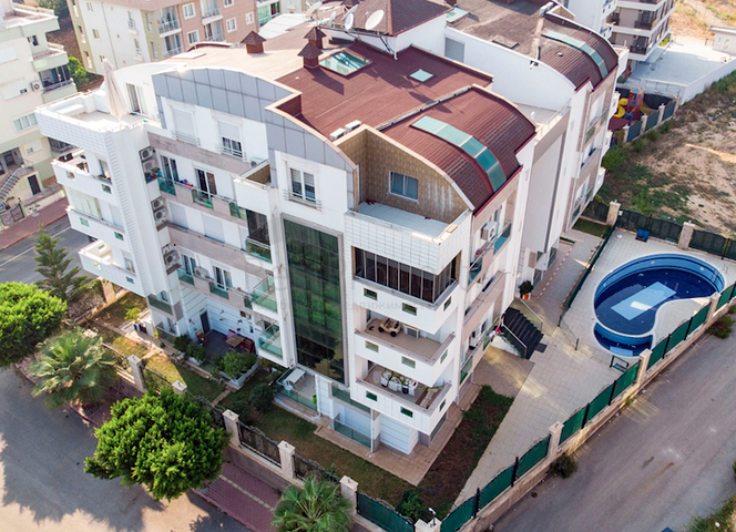  شقة واسعة 4+1 في منطقة اونجالي من كونيالتي أنطاليا