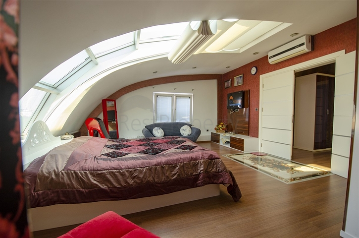  شقة واسعة 4+1 في منطقة اونجالي من كونيالتي أنطاليا