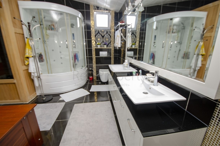  شقة واسعة 4+1 في منطقة اونجالي من كونيالتي أنطاليا