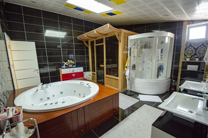  شقة واسعة 4+1 في منطقة اونجالي من كونيالتي أنطاليا