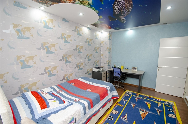  شقة واسعة 4+1 في منطقة اونجالي من كونيالتي أنطاليا