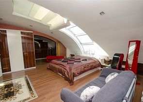  شقة واسعة 4+1 في منطقة اونجالي من كونيالتي أنطاليا